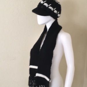 NWOT, Scarf & Hat Set